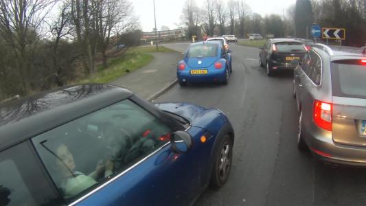 Blue Volkswagen Beetle (AF03EWZ)