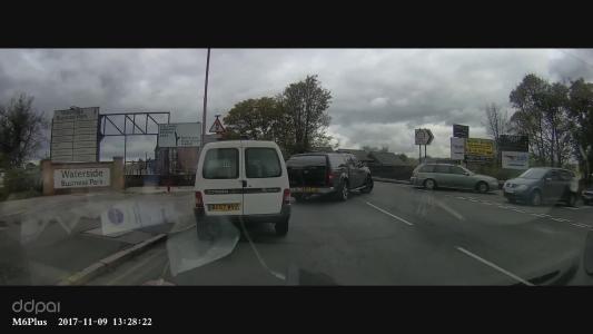 White Citroen Berlingo (BD57WVZ)