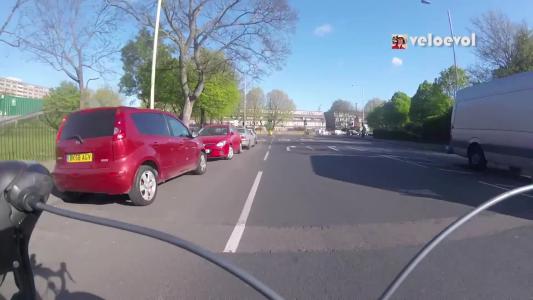 Red Nissan Note (BK58AGV)
