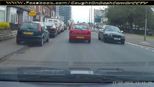 Green Ford Fiesta (BX52GAA)