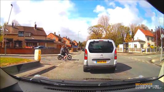 Silver Citroen Berlingo (DK64XUD)