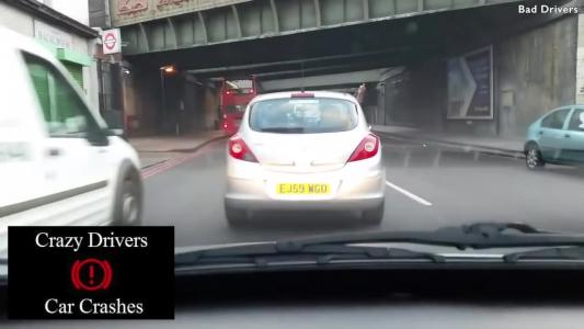 Silver Vauxhall Corsa (EJ59WGO)