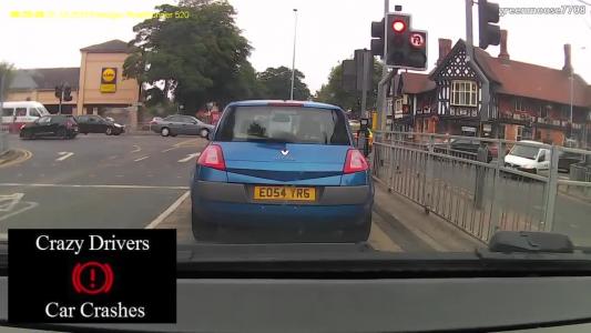 Blue Renault Megane (EO54YRG)