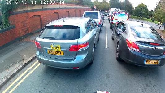 Grey Vauxhall Insignia (EY60KOV)