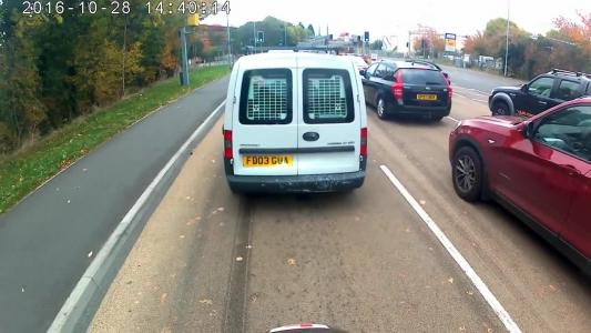 White Vauxhall Combo (FD03GUA)