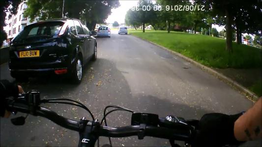Black Ford Focus (FL10BUW)