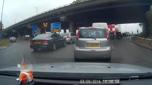 Silver Nissan Note (FL59HWZ)