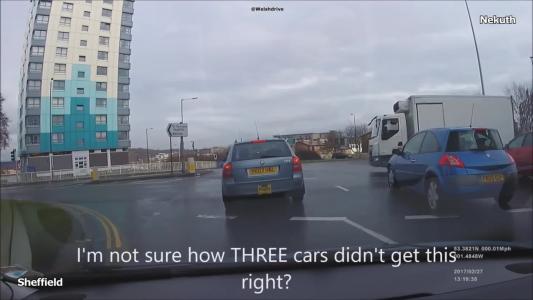Blue Renault Megane (FN05GUF)