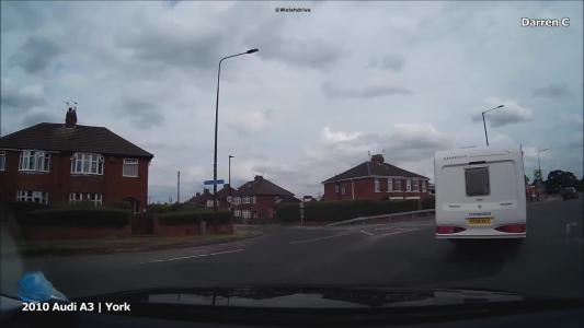 Grey Honda Cr-v (FX08WKV)
