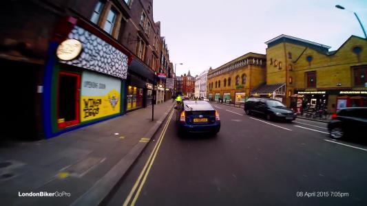 Blue Toyota Prius (HT60LCE)