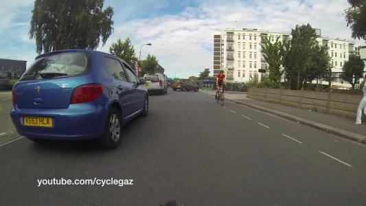 Blue Peugeot 307 (KS53HLA)