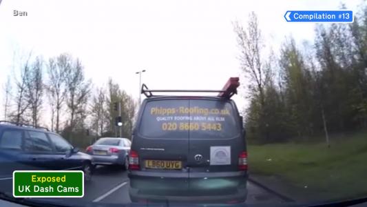 Grey Volkswagen Transporter (LB60UYG)