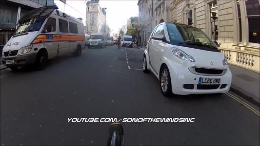 White Smart (mcc) fortwo coupe (LC60HMD)
