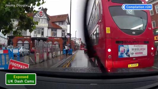 Red Alexander dennis (LJ13CHV)