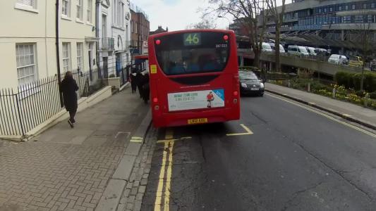 Red Alexander dennis (LK12AXG)