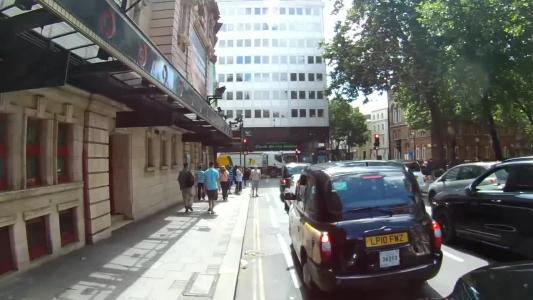 Black London taxis int Tx4 (LP10FWZ)