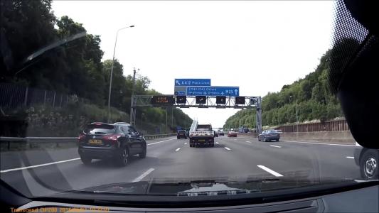 Black Nissan Qashqai (LP65BHU)