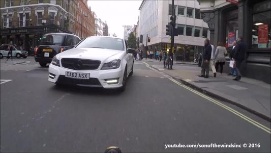 Black London taxis int Tx4 (LR08AUA)