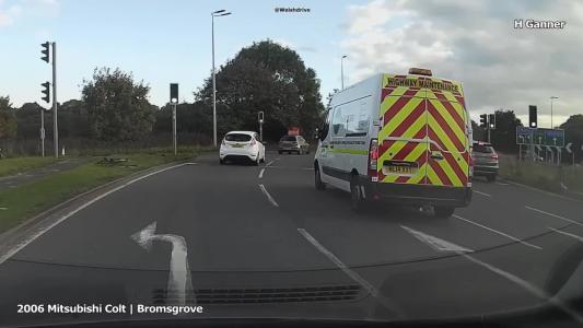 White Renault Master (ML14XXT)