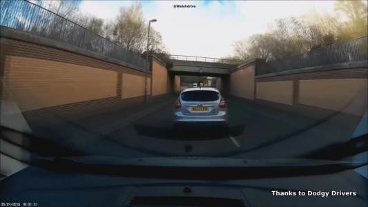 Silver Ford Focus (NG12LFV)