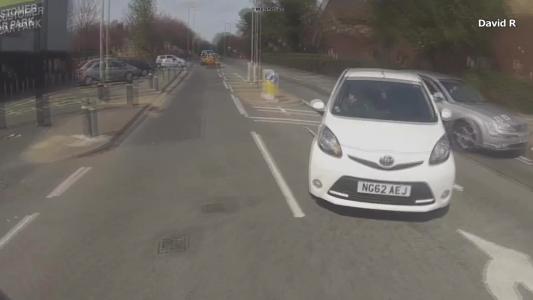White Toyota Aygo (NG62AEJ)