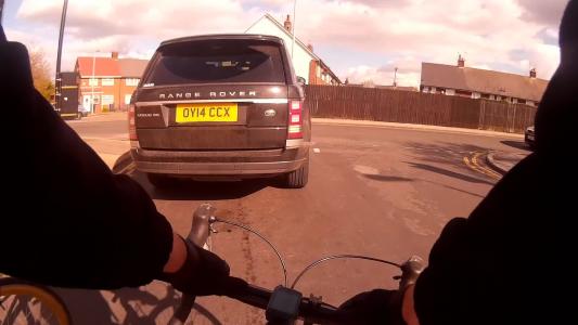 Black Land rover Range rover (OY14CCX)