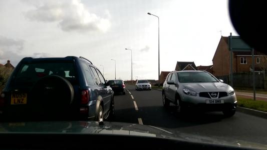Silver Nissan Qashqai (S14BMB)