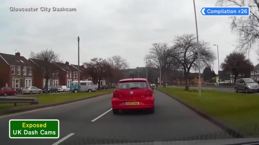 Red Volkswagen Polo (VU15HNB)