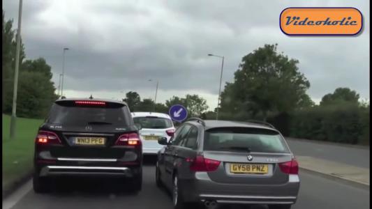Black Mercedes-benz Ml (WN13PFG)