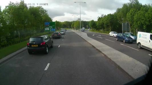 Black Nissan Qashqai (YD57VDX)