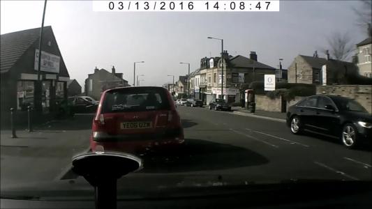 Red Hyundai Getz (YE06UZW)