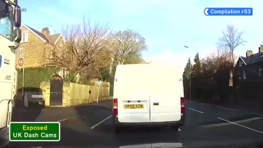 White Ford Transit (YP05YZN)