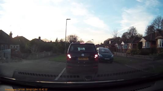 Black Volkswagen Touran (YR08FHX)