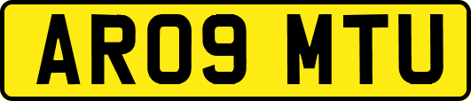 AR09MTU