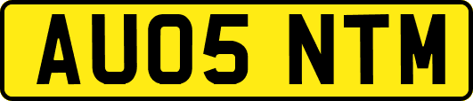 AU05NTM