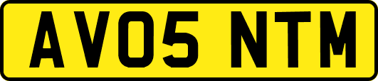AV05NTM