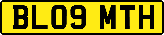 BL09MTH