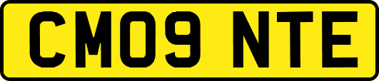 CM09NTE