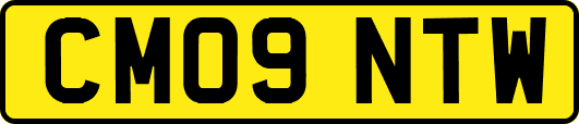 CM09NTW