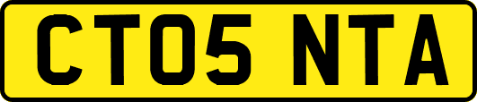 CT05NTA