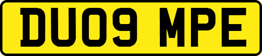 DU09MPE