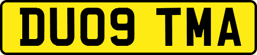 DU09TMA