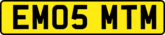 EM05MTM