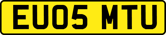 EU05MTU