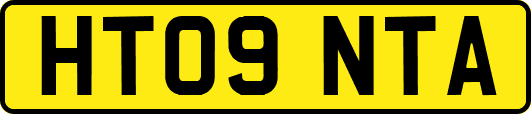 HT09NTA