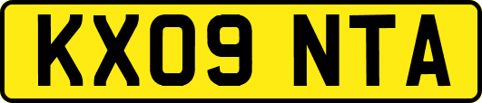 KX09NTA