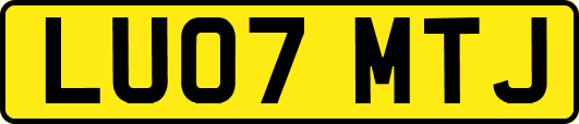 LU07MTJ