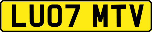 LU07MTV