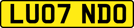 LU07NDO