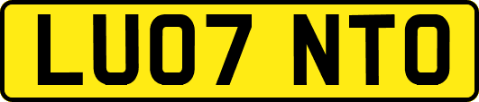 LU07NTO